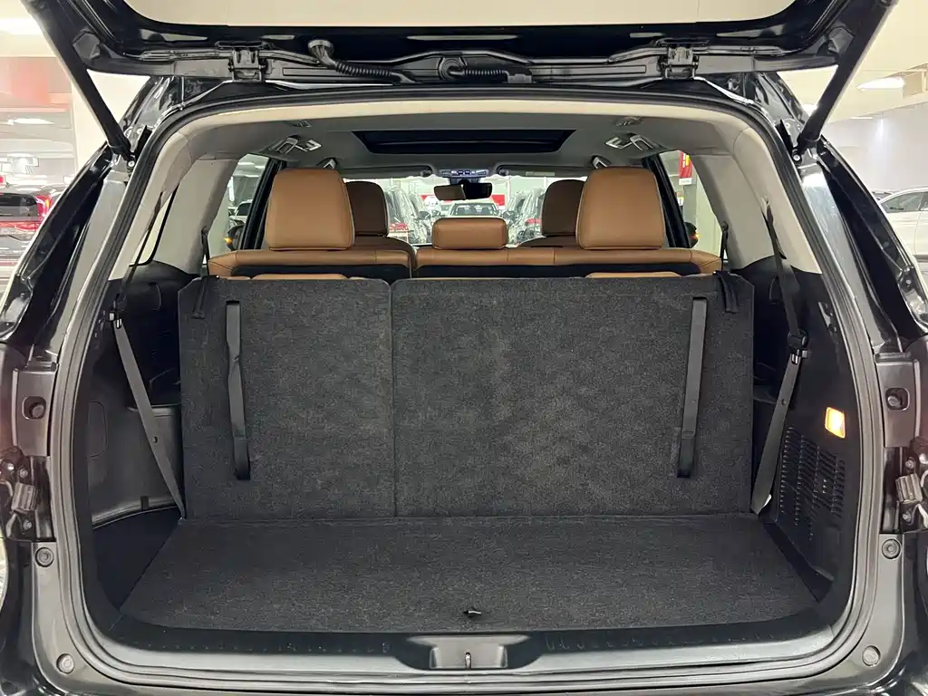 Toyota Highlander — фото 17