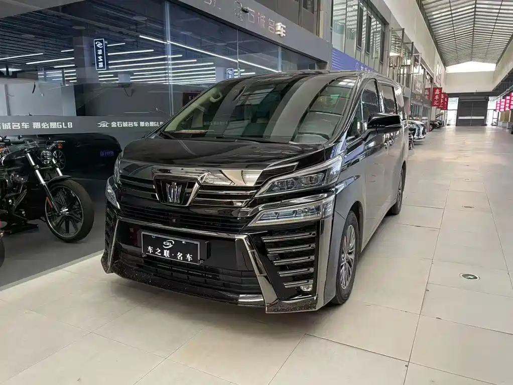Toyota Vellfire — фото 3