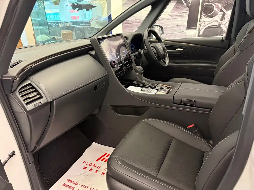 Toyota Alphard — фото 7