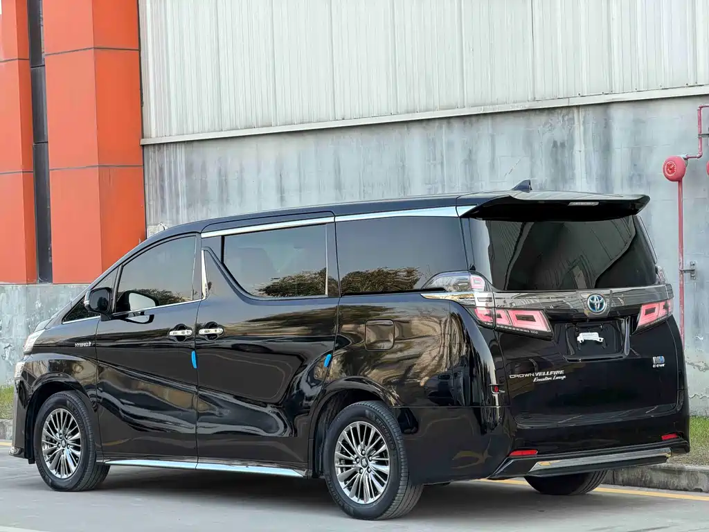 Toyota Vellfire — фото 13