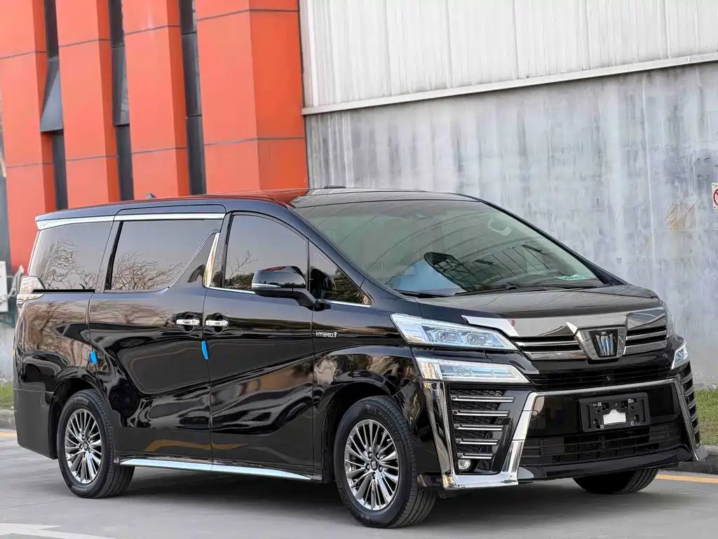 Toyota Vellfire — фото 3