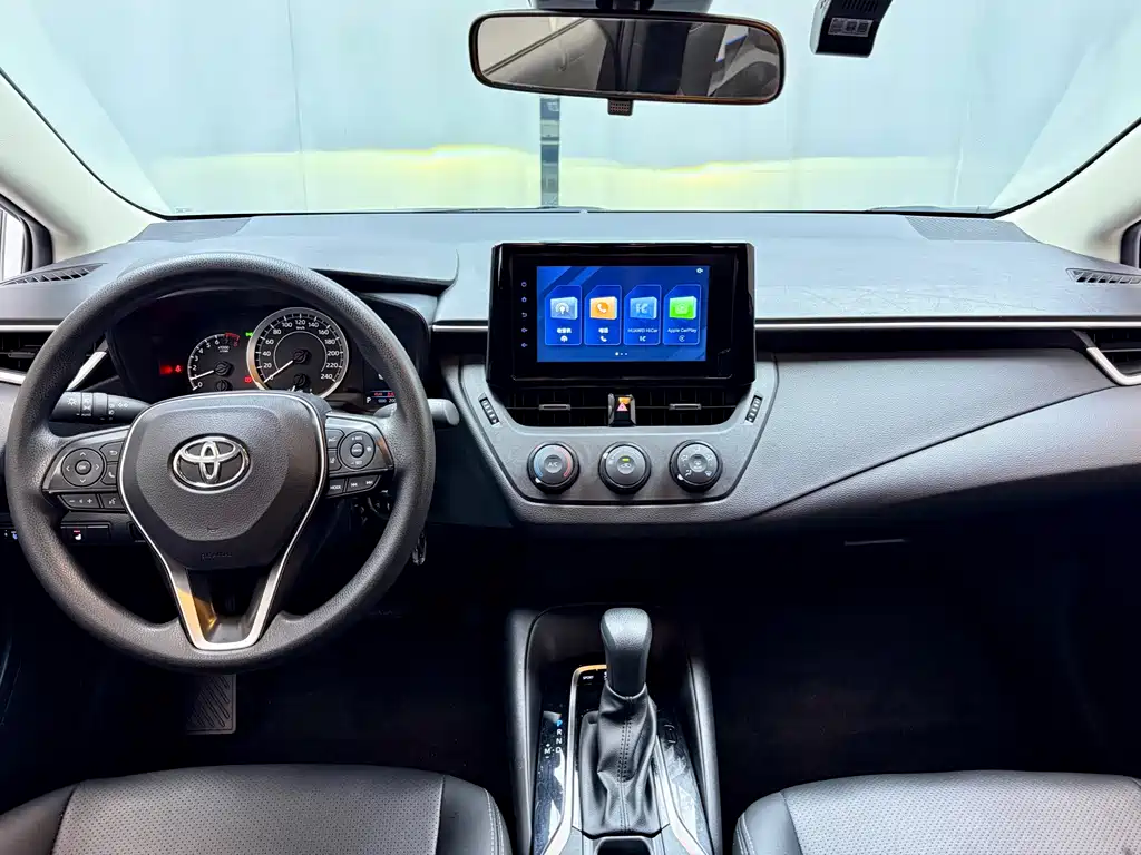 Toyota Corolla — фото 9