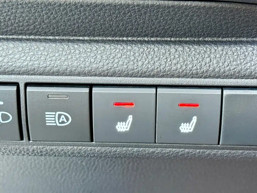 Toyota Corolla — фото 6