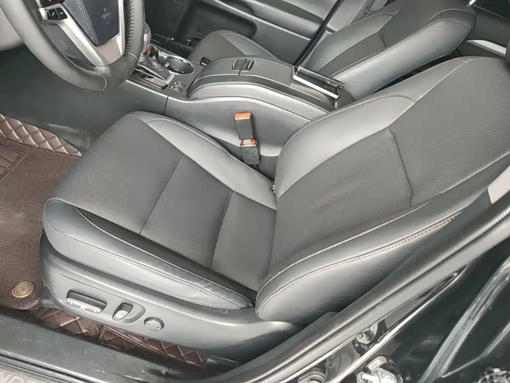 Toyota Highlander — фото 15