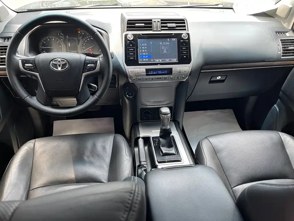 Toyota Prado — фото 19