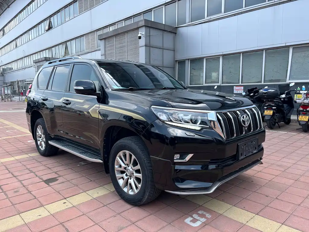 Toyota Prado — фото 3