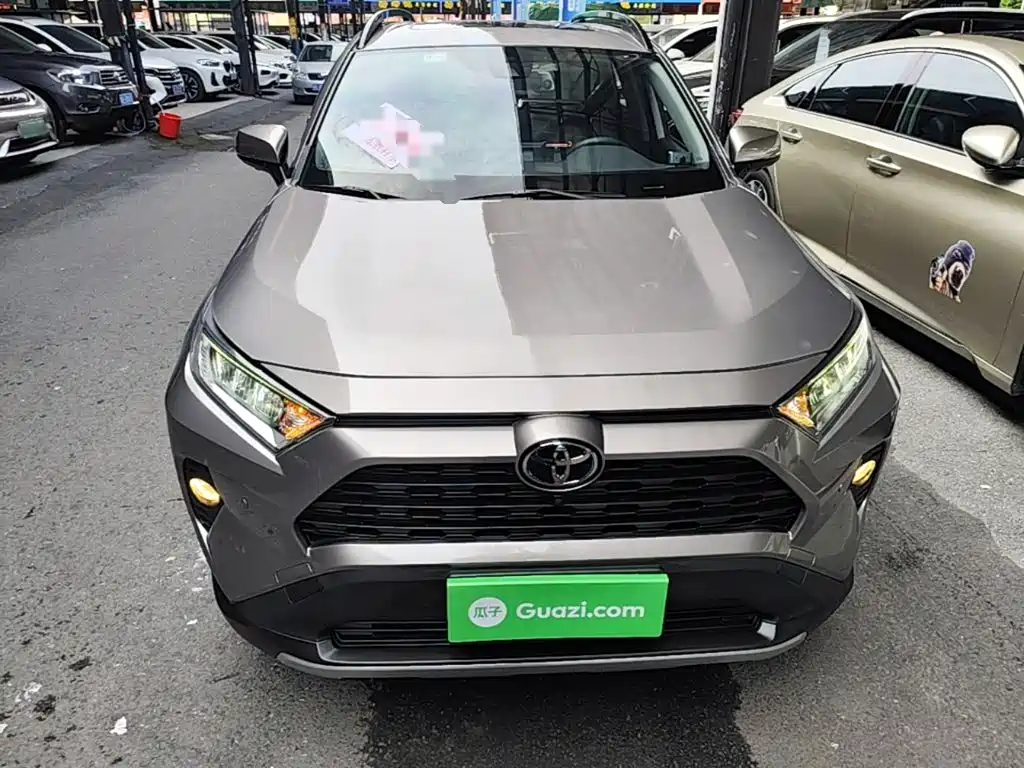 Toyota RAV4 — фото 3