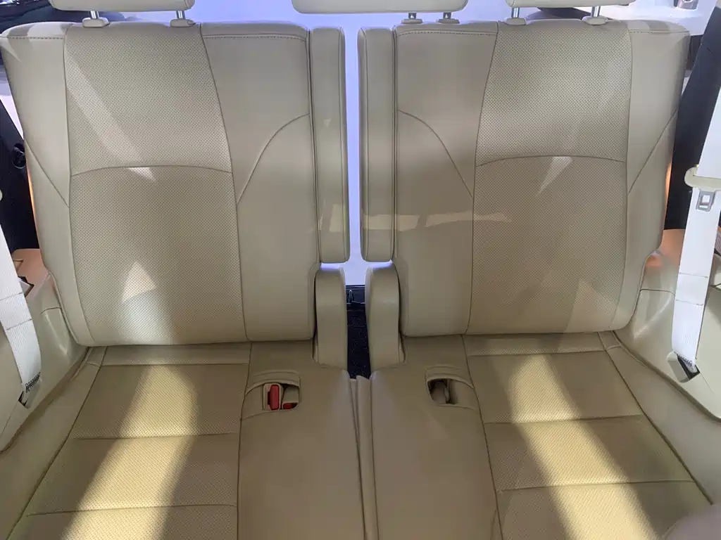 Toyota Alphard — фото 17