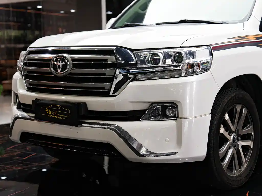 Toyota Land Cruiser — фото 5