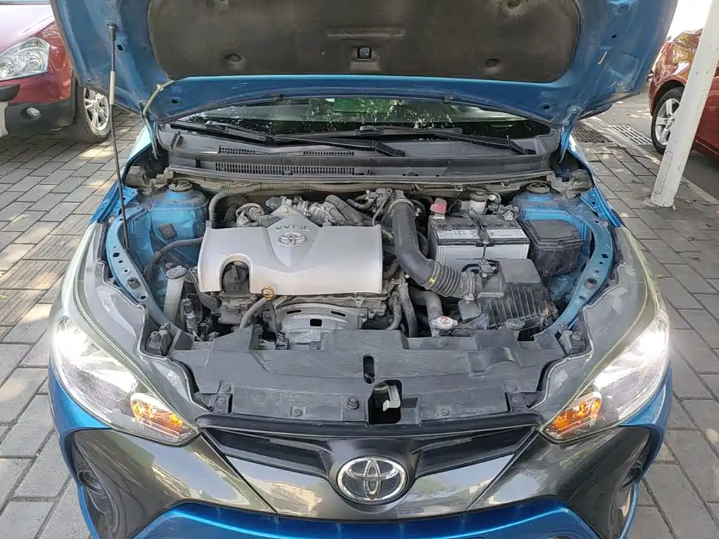 Toyota Yaris L — фото 20