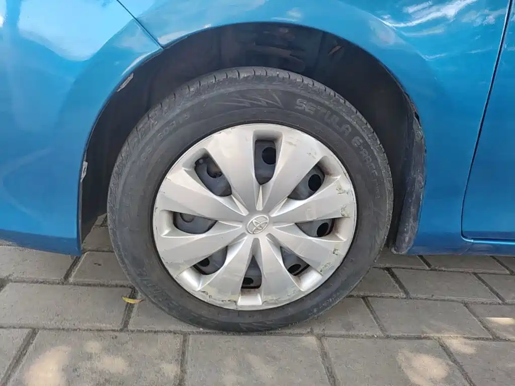 Toyota Yaris L — фото 23