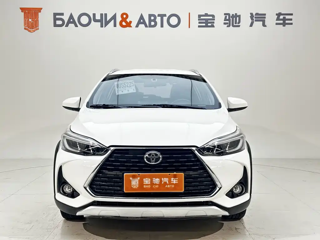 Toyota Yaris L — фото 2