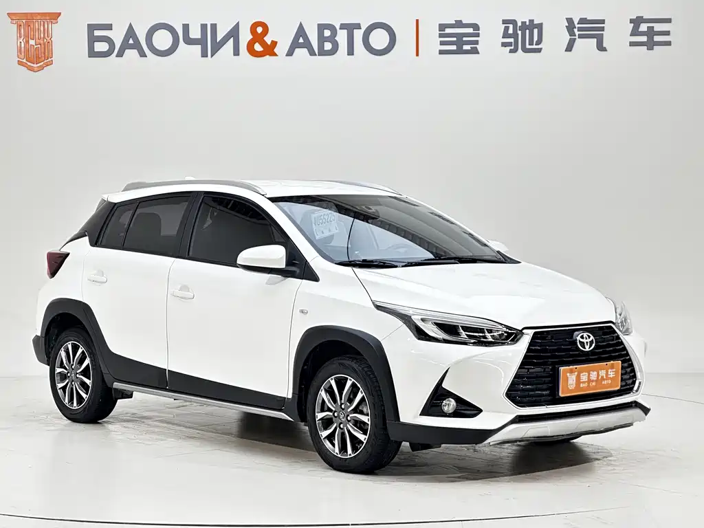 Toyota Yaris L — фото 3