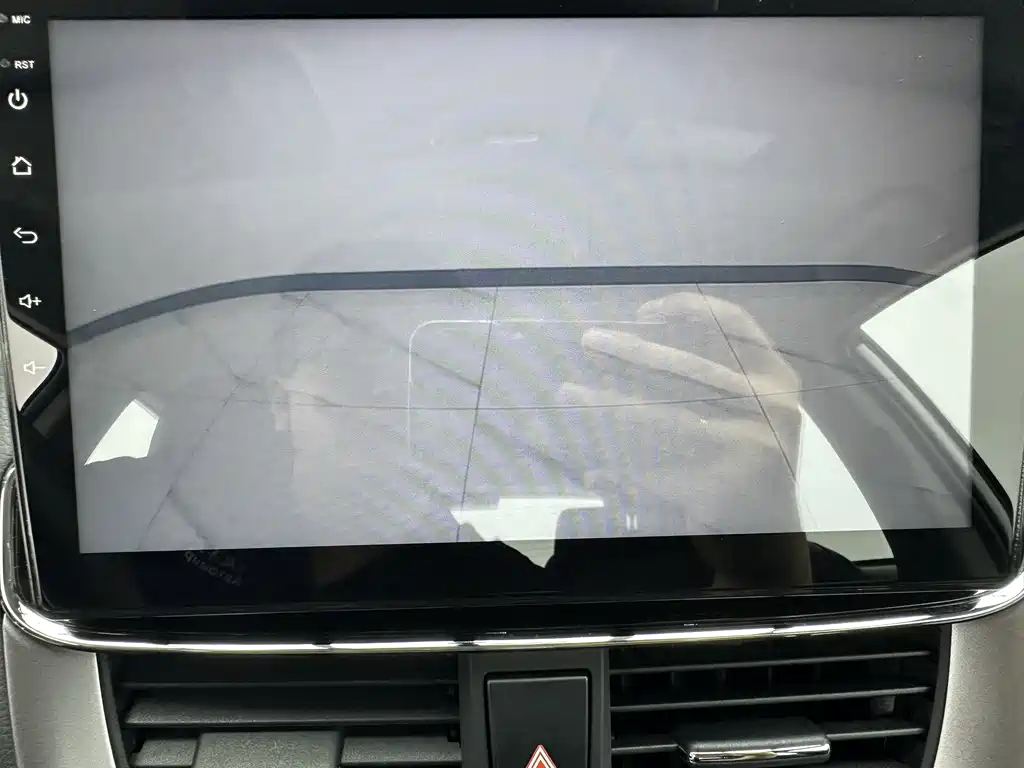 Toyota Yaris L — фото 16