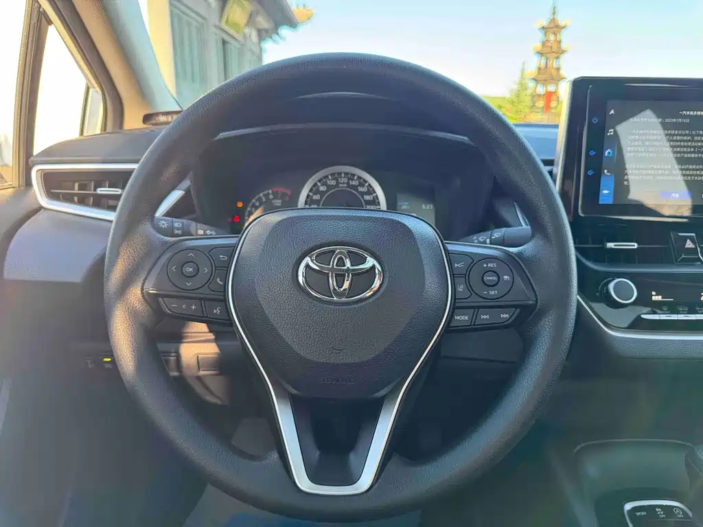 Toyota Corolla — фото 15