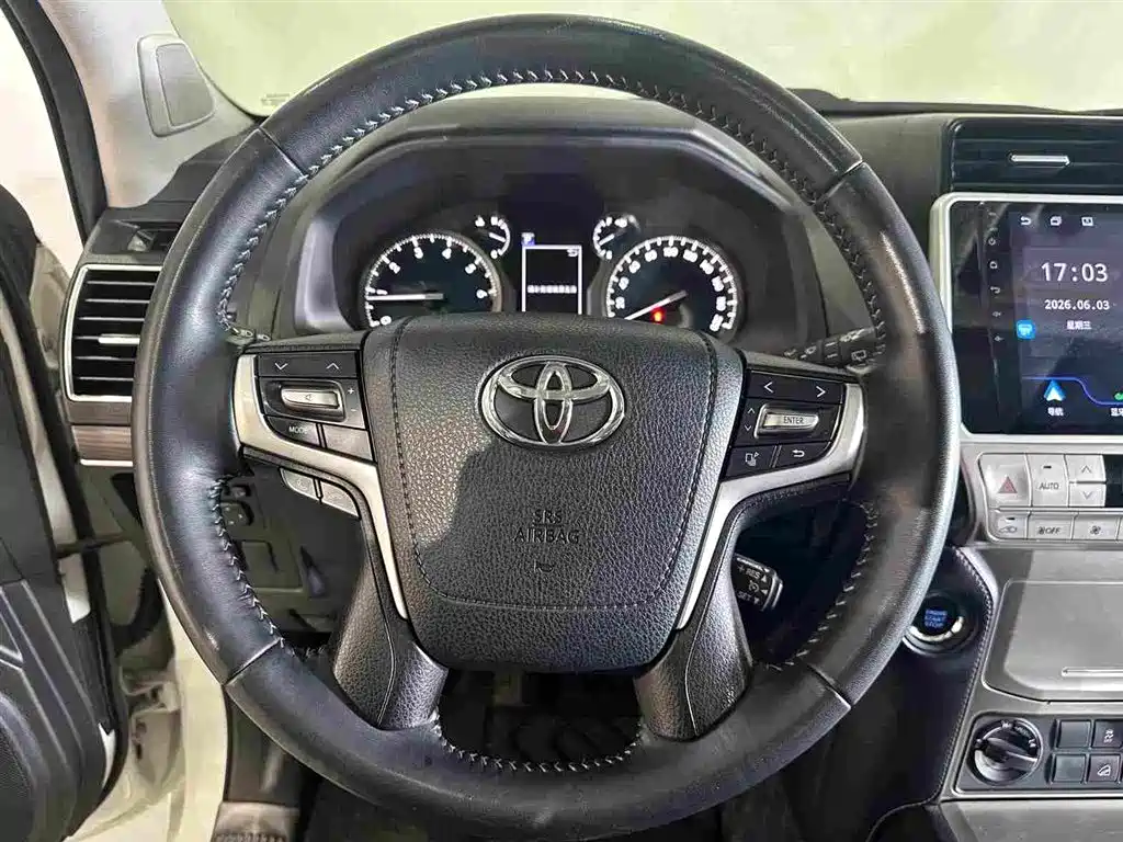 Toyota Prado — фото 5