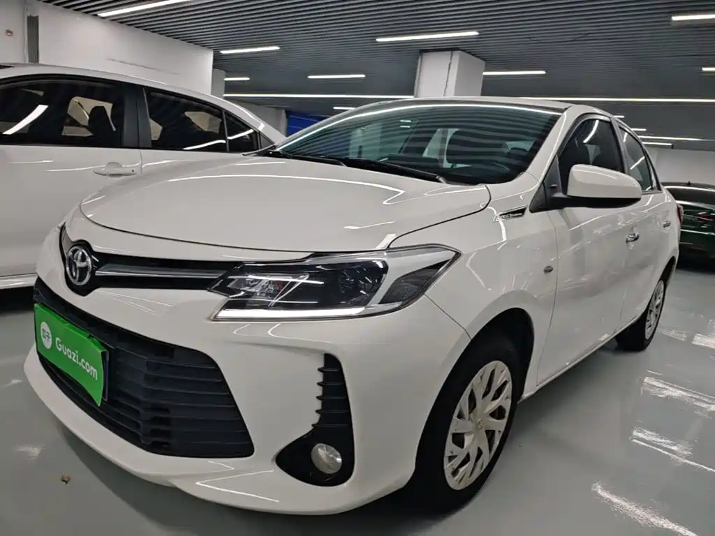 Toyota Vios — фото 2