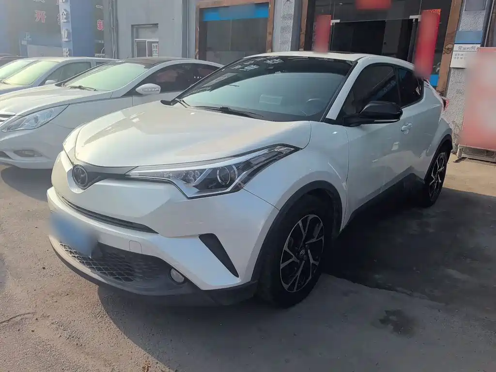 Toyota C-HR — фото 2
