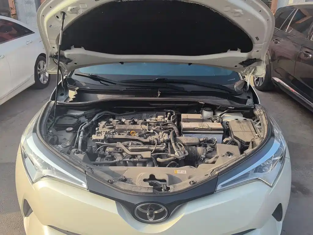 Toyota C-HR — фото 20