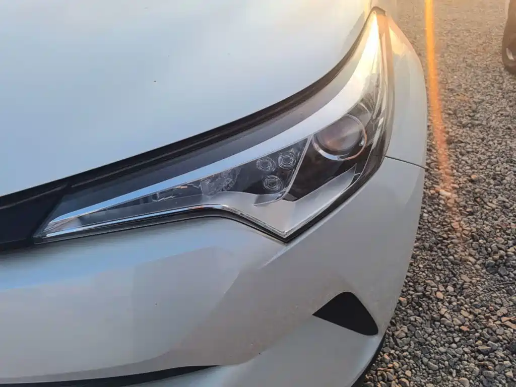 Toyota C-HR — фото 24