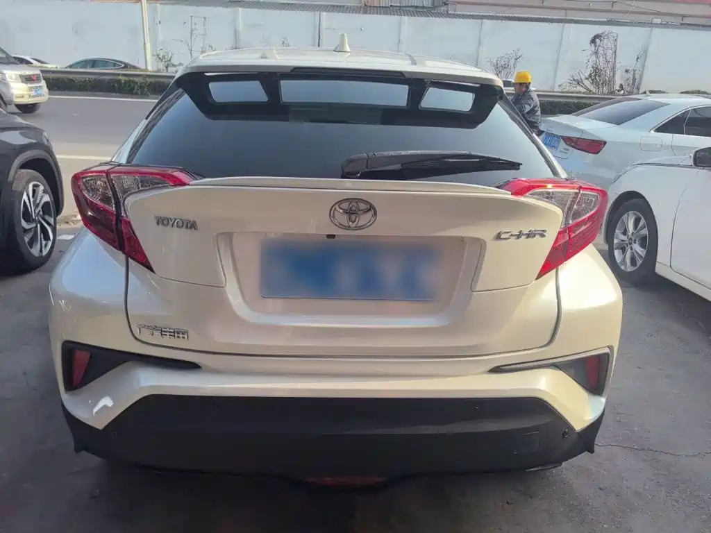 Toyota C-HR — фото 6