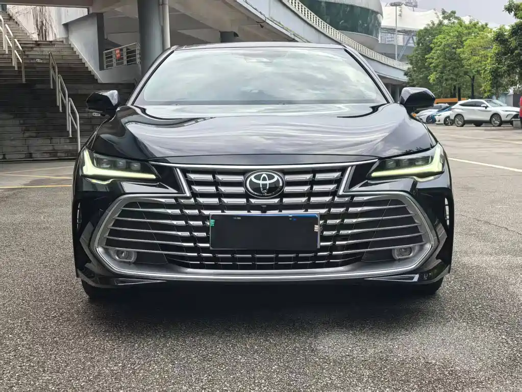 Toyota Avalon — фото 2