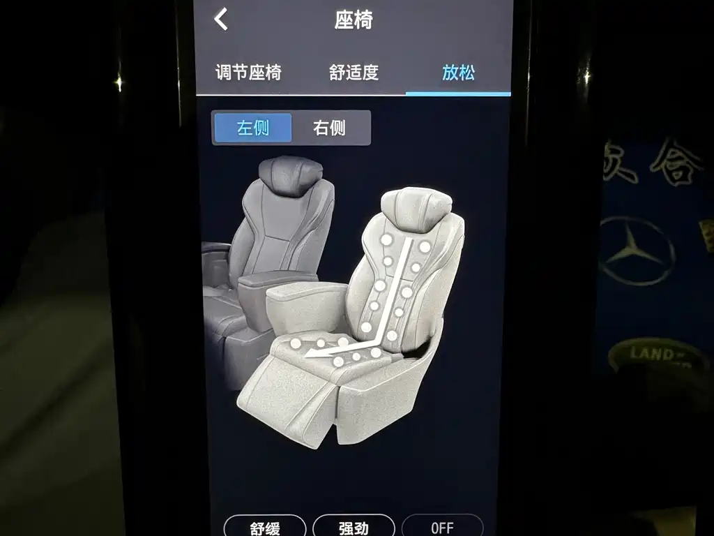 Toyota Alphard — фото 11