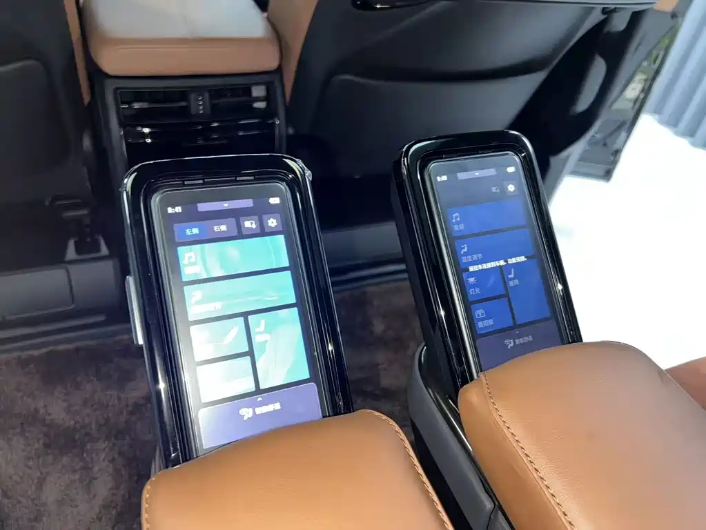 Toyota Vellfire — фото 20