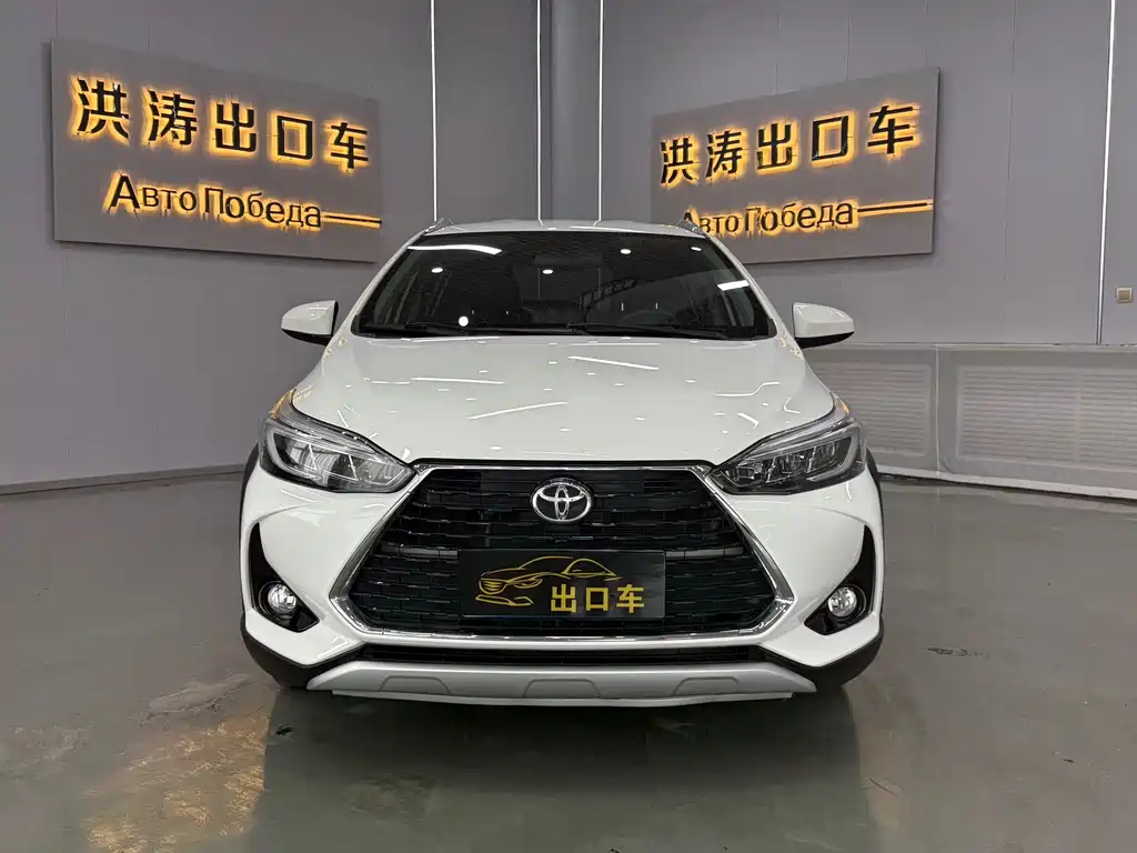 Toyota Yaris L — фото 2