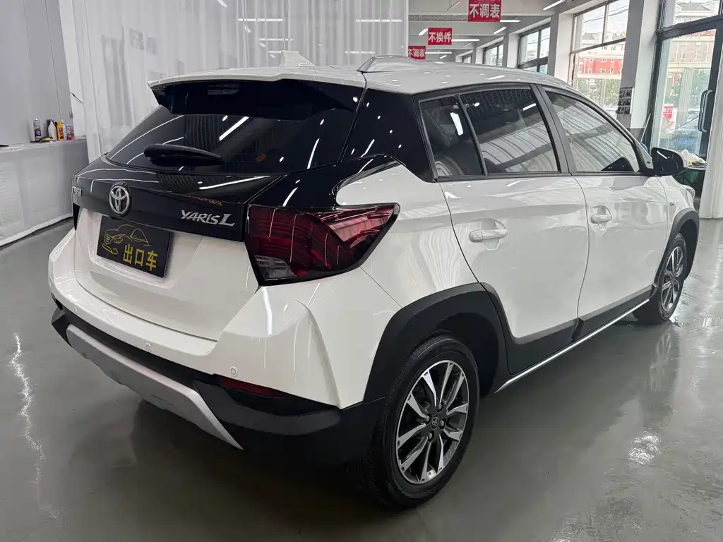 Toyota Yaris L — фото 6
