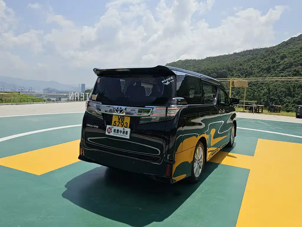 Toyota Vellfire — фото 4