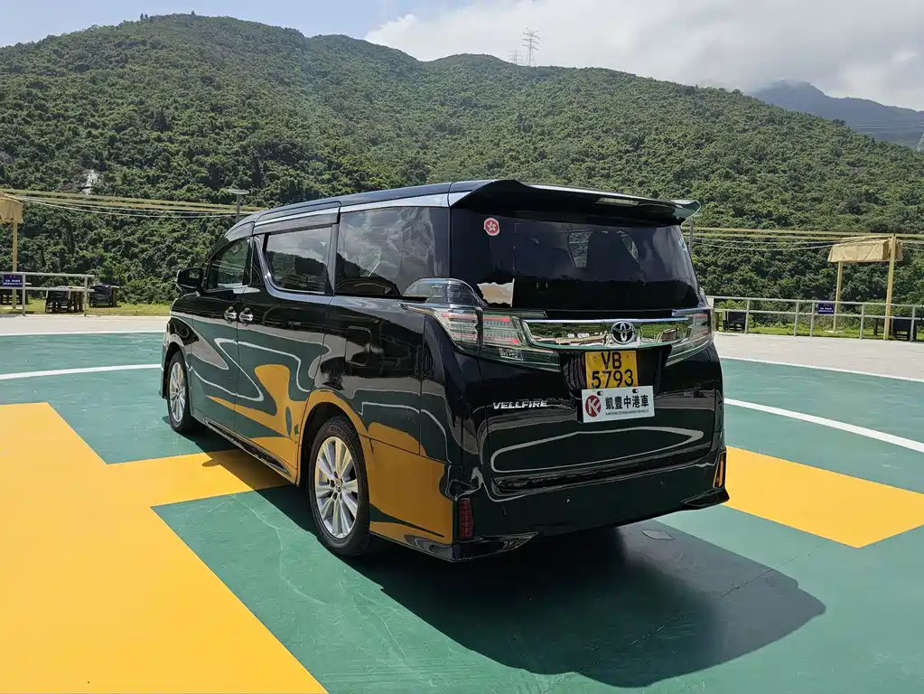 Toyota Vellfire — фото 5