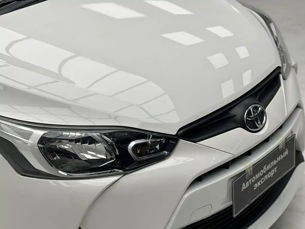 Toyota Yaris L — фото 6