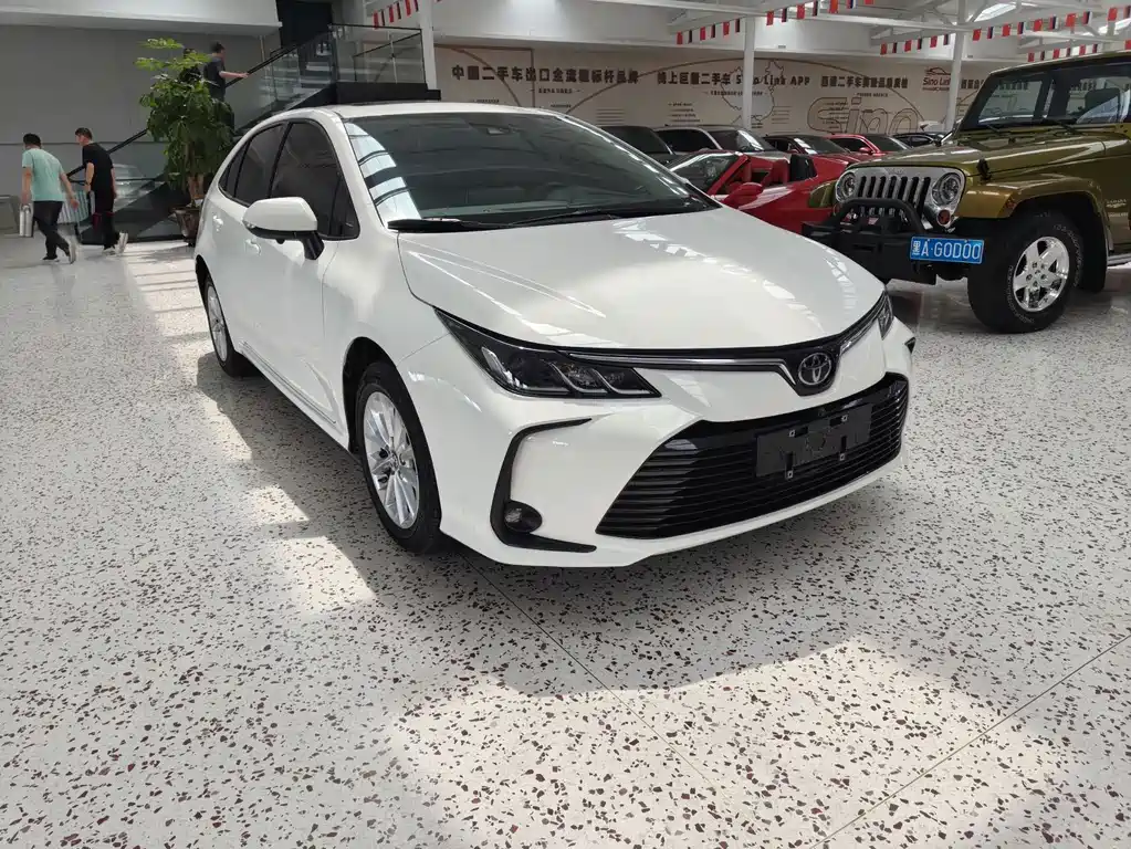 Toyota Corolla — фото 3