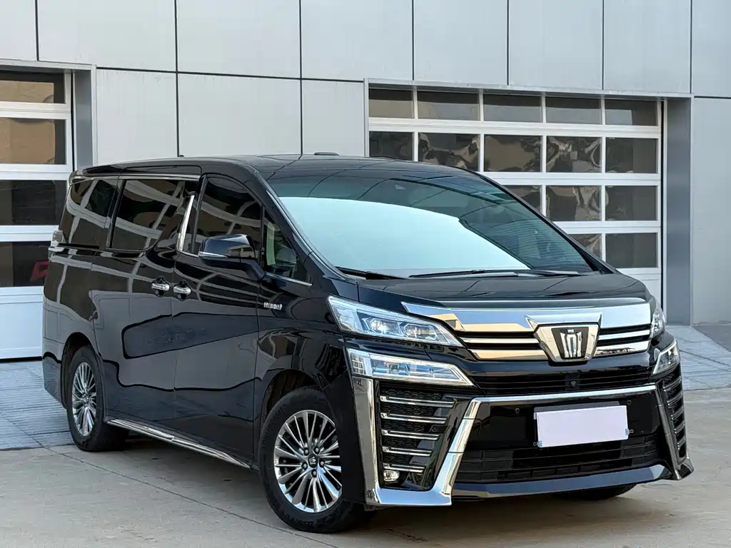 Toyota Vellfire — фото 3