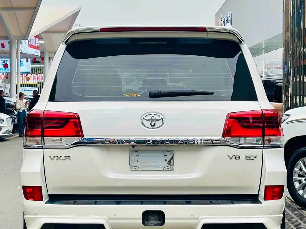 Toyota Land Cruiser — фото 3