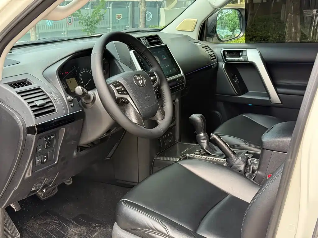 Toyota Prado (Import) — фото 9