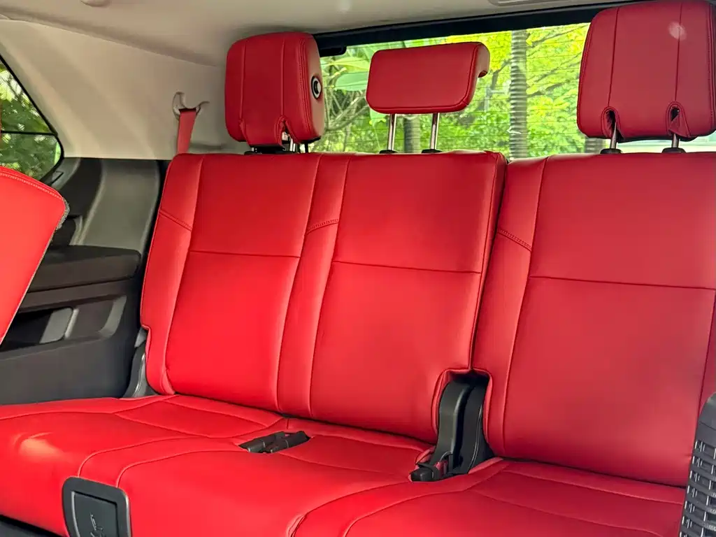 Toyota Sequoia — фото 45