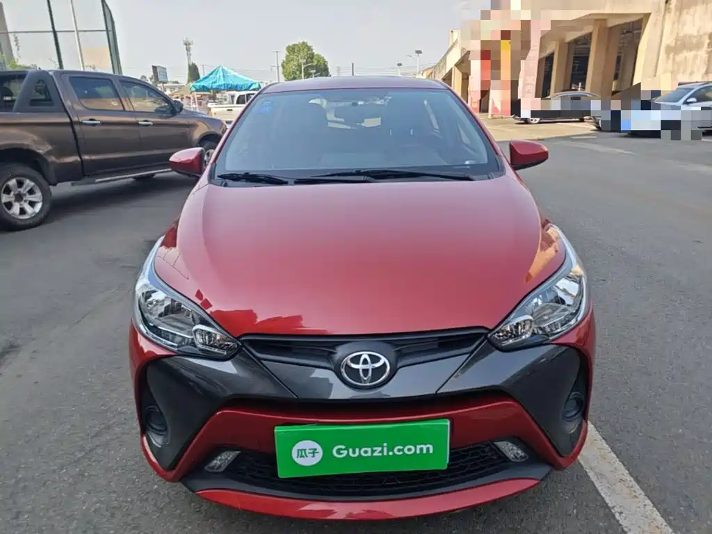Toyota Yaris L — фото 3