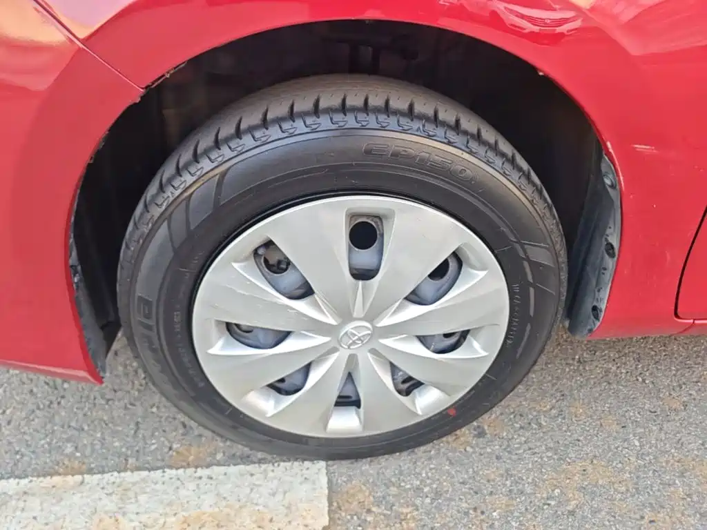 Toyota Yaris L — фото 23