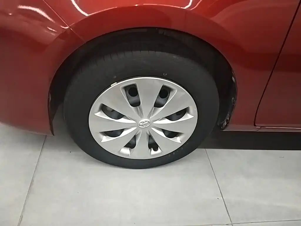 Toyota Yaris L — фото 23