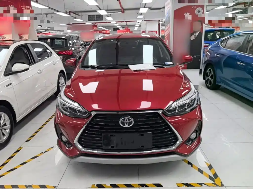 Toyota Yaris L — фото 3