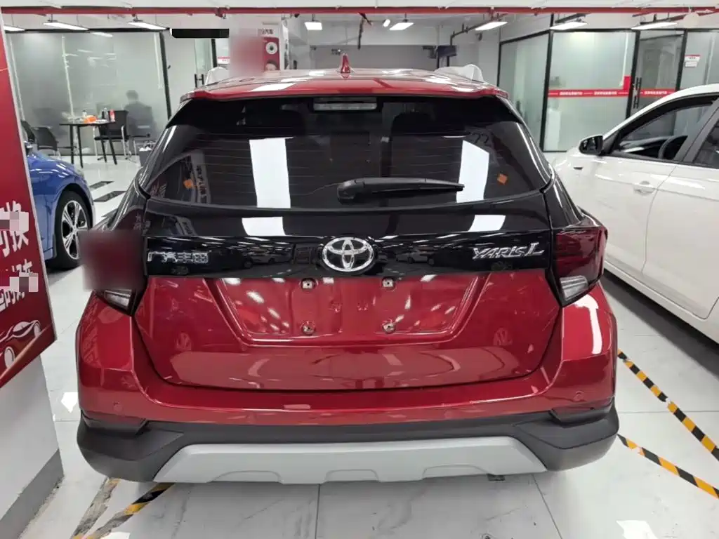 Toyota Yaris L — фото 6