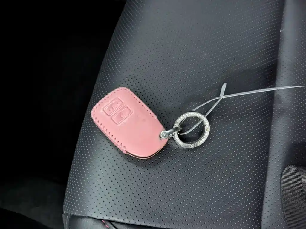 Toyota Yaris L — фото 9