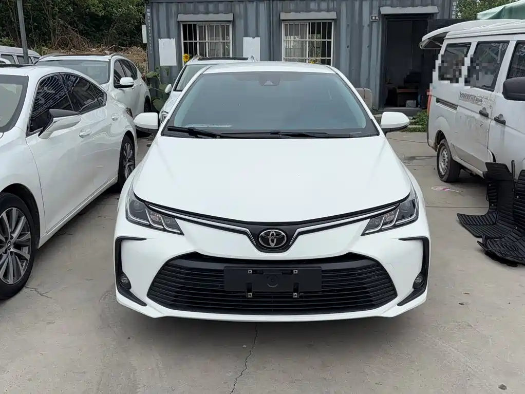 Toyota Corolla — фото 3