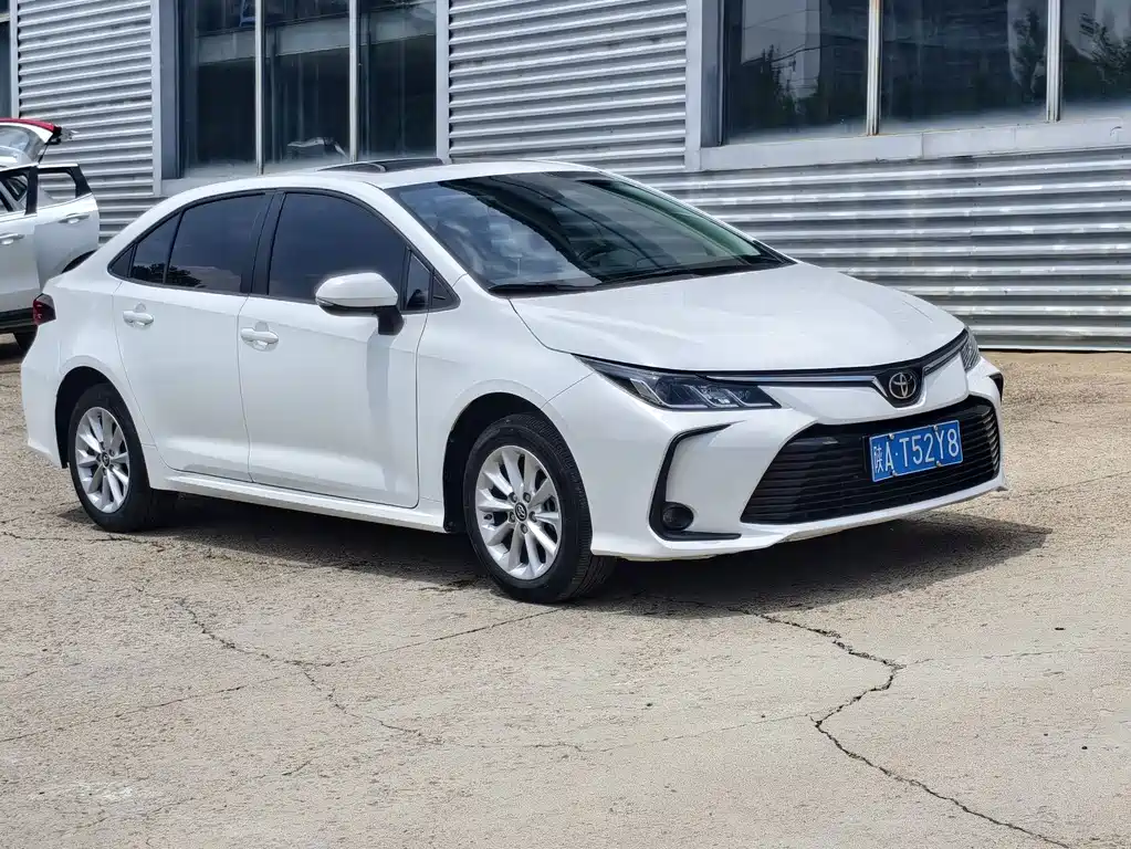 Toyota Corolla — фото 3