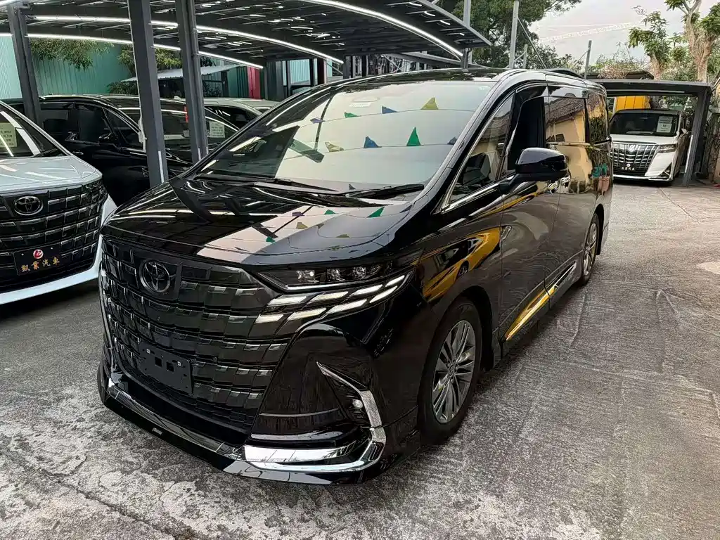 Toyota Alphard — фото 2