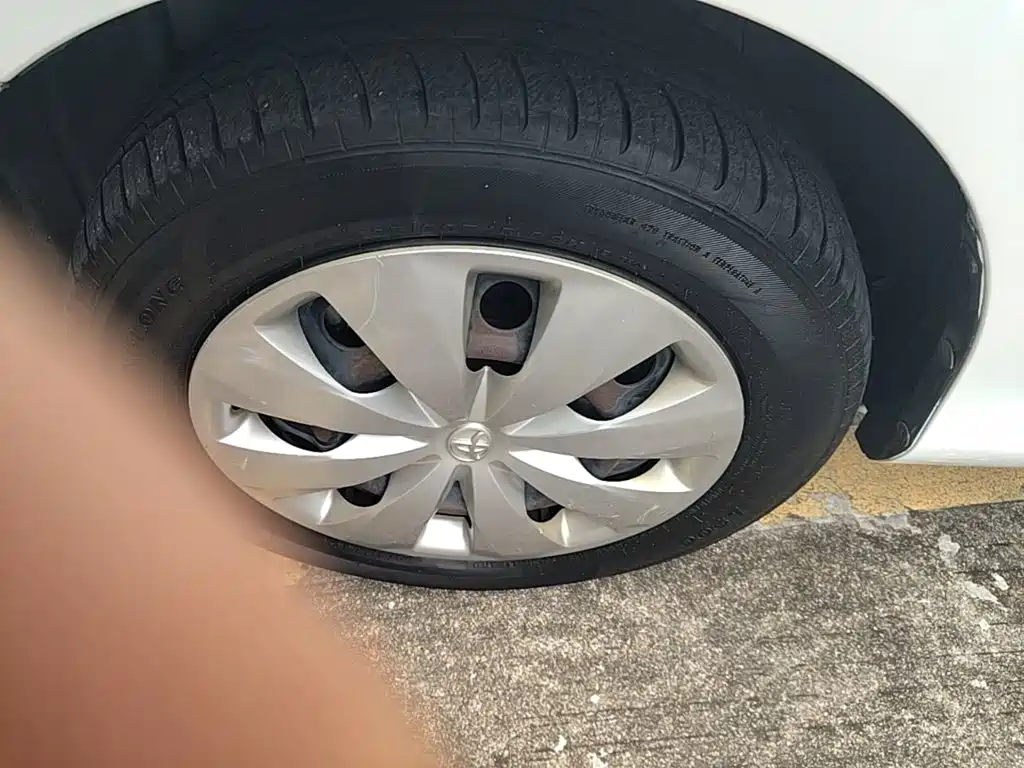 Toyota Yaris L — фото 23