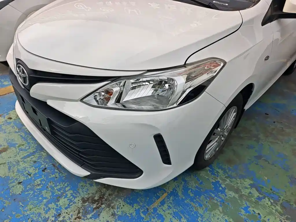 Toyota Vios — фото 24