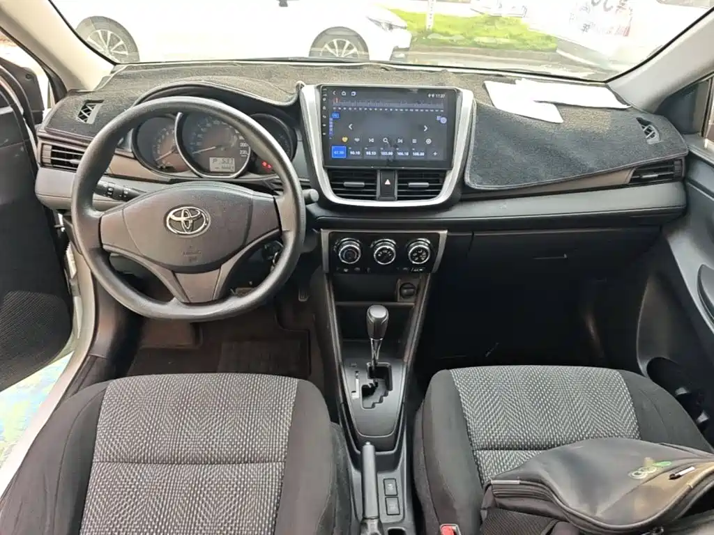 Toyota Vios — фото 10